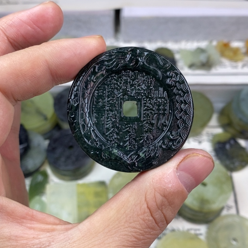 【闪购商品】岫玉颈饰未镶嵌岫玉山鬼花钱吊坠501