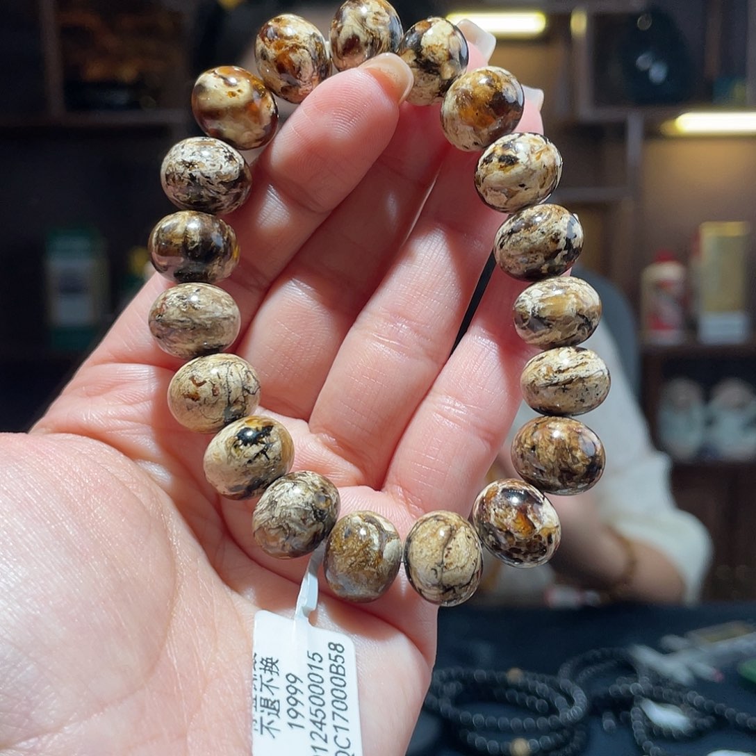 琥珀颈饰未镶嵌13m干白