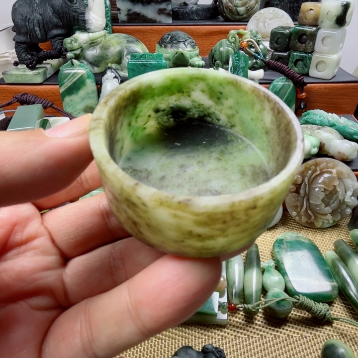 独山玉未镶嵌珠宝半成品