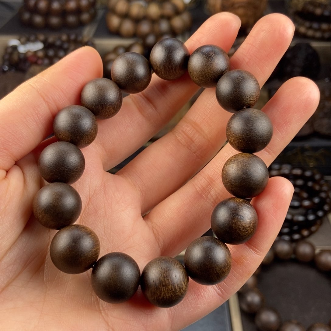 沉香手串范*蛋越南芽庄白棋楠