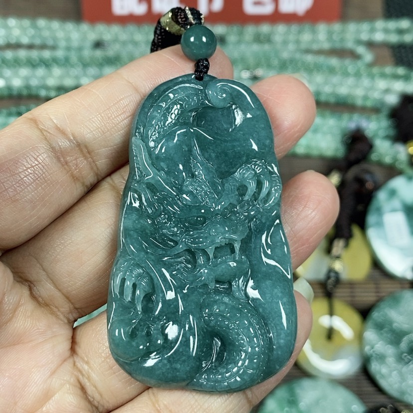 【闪购商品】翡翠颈饰未镶嵌玉吊坠翡翠玉随性龙牌