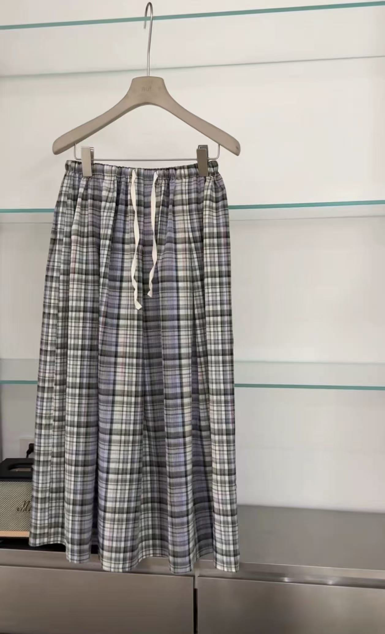 杭州NUT新款 颜色很美的慵懒度假风格子半身裙