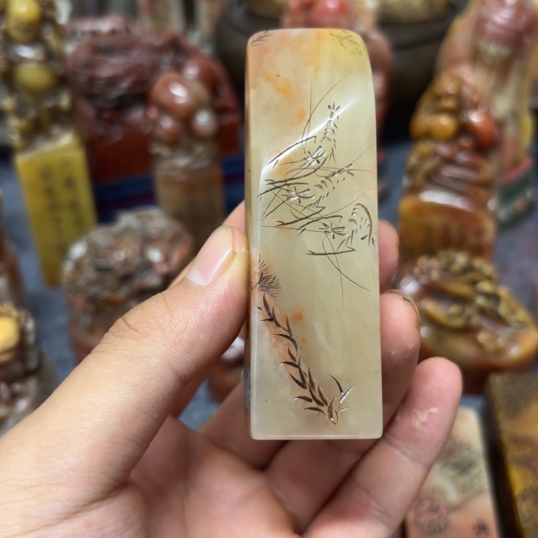 砚***士寿山石印石桌面摆件