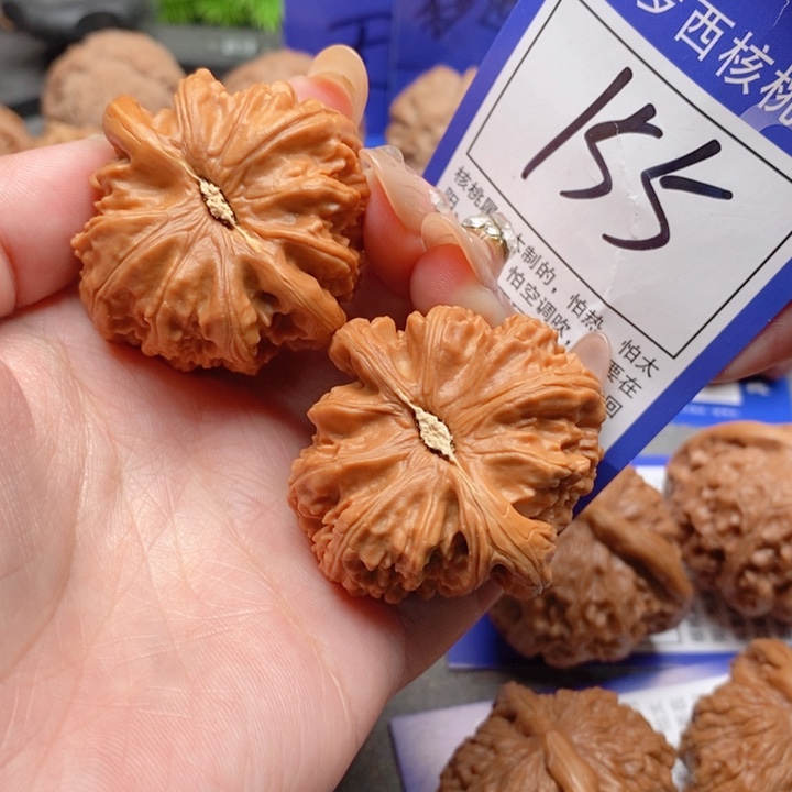 把件桃核41白狮子155