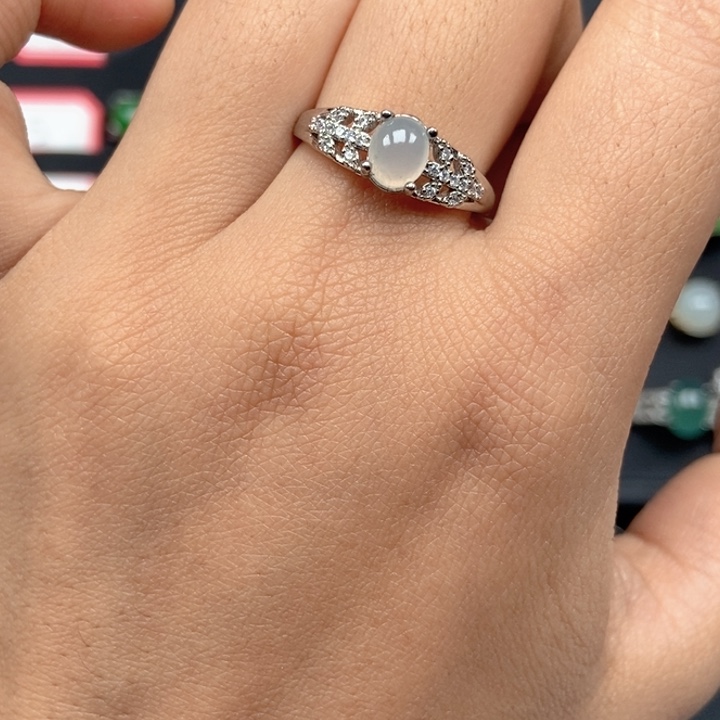 翡翠未镶嵌戒指戒指