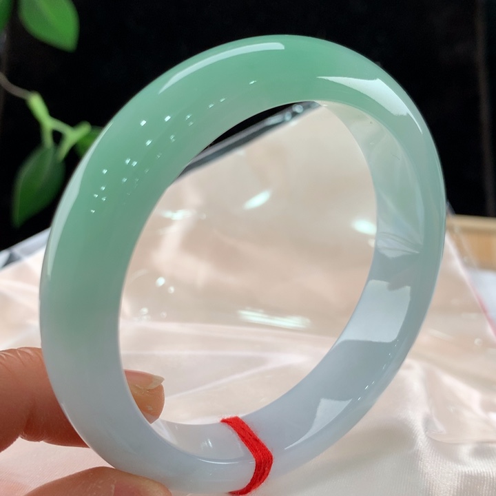 翡翠手镯未镶嵌111-5834