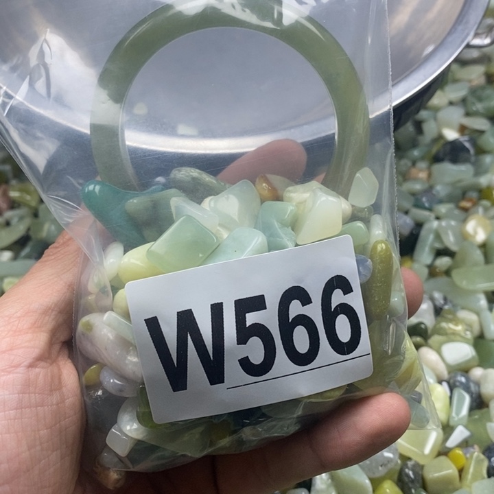 蛇纹石玉未镶嵌鱼缸石