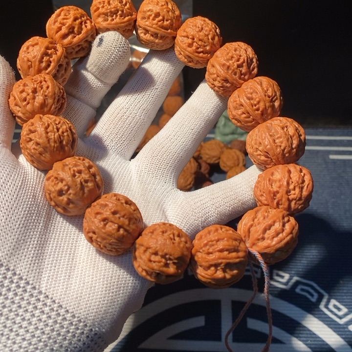 文玩核桃手串强*…………