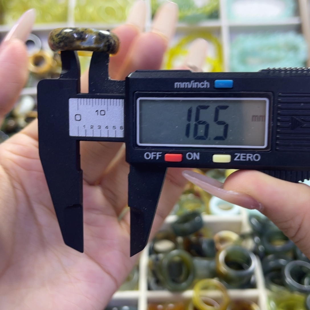 蛇纹石玉未镶嵌手镯20