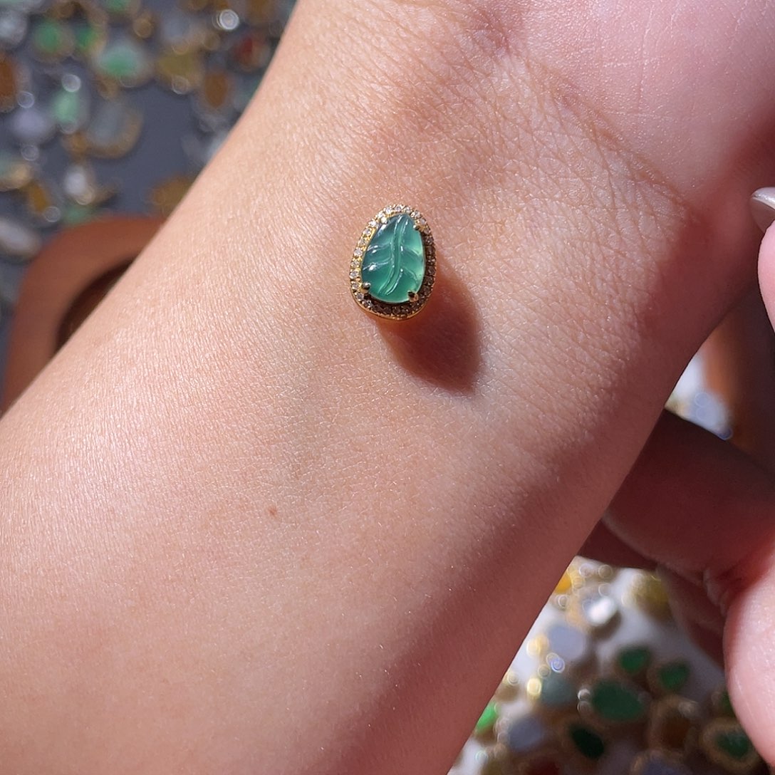 吊坠(不含链)18K金镶嵌翡翠