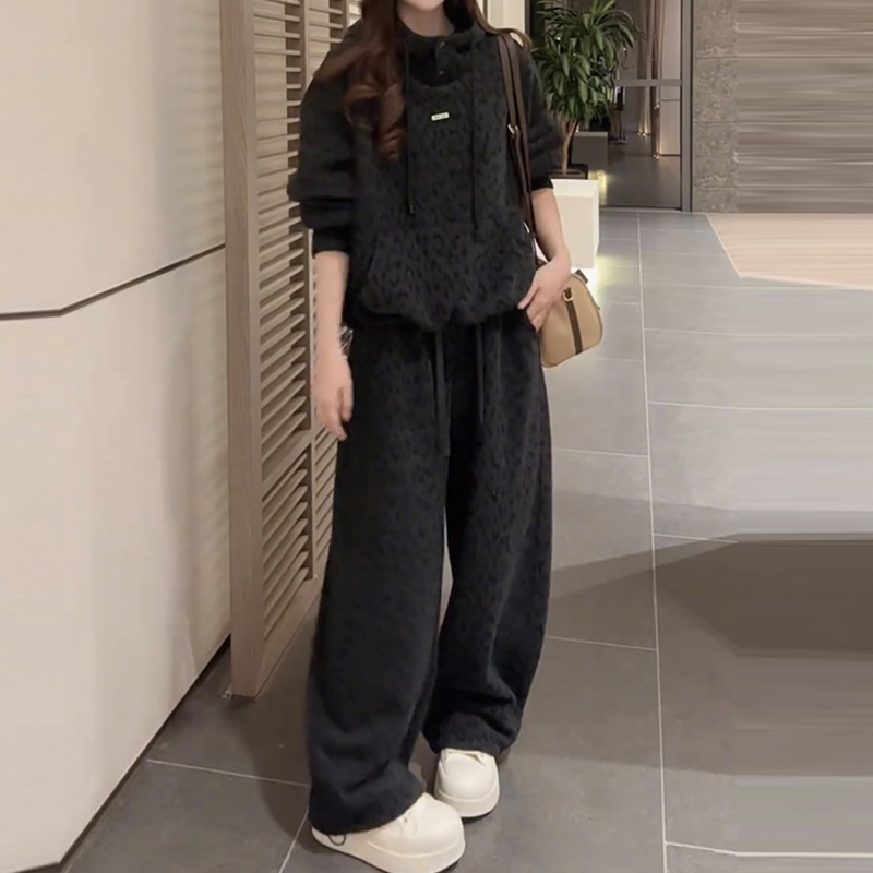 韩系连帽时尚套装女2025冬季新款卫衣松紧腰直筒裤休闲两件套潮