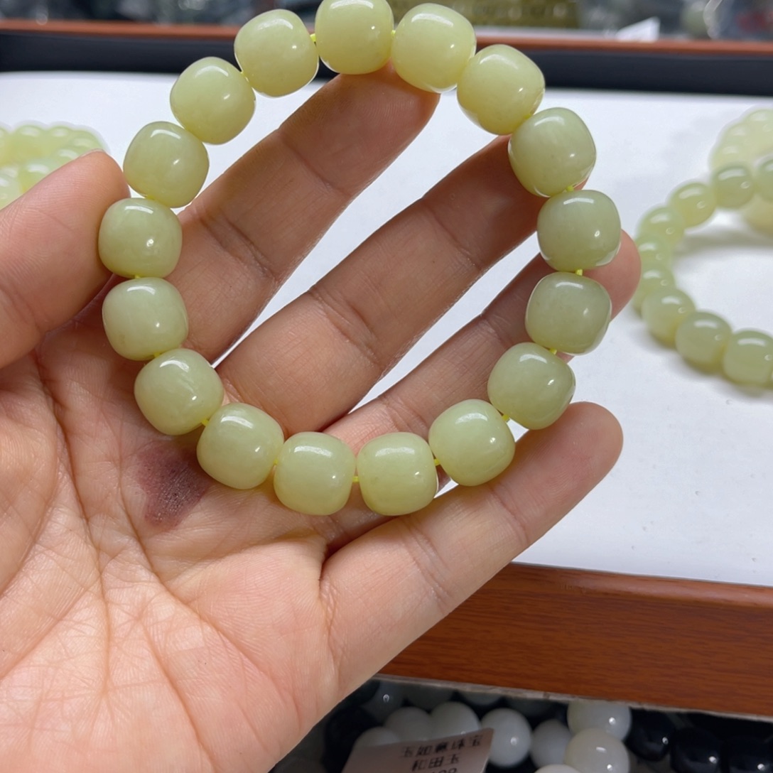 未镶嵌手链和田玉