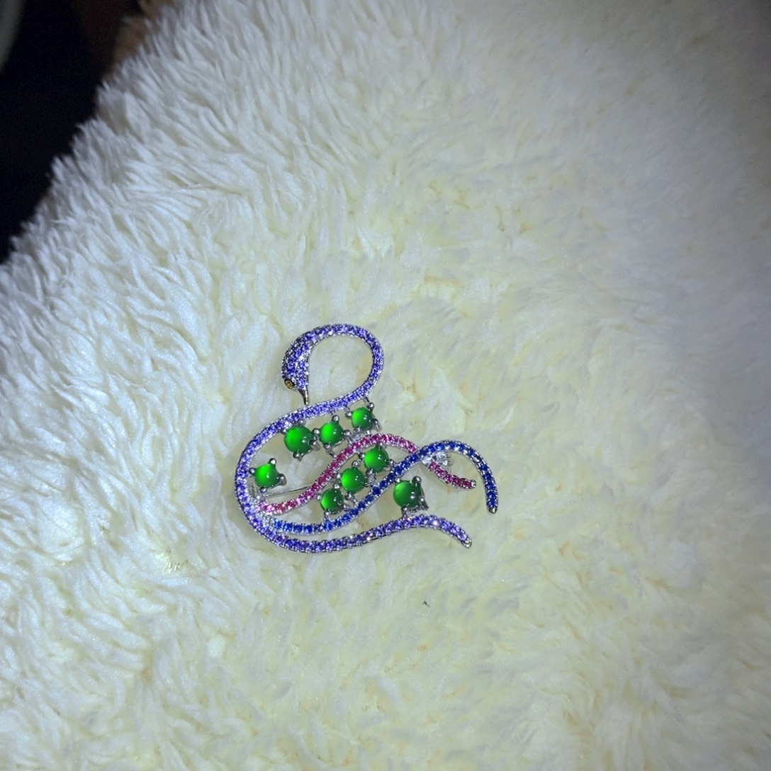 翡翠颈饰银S925镶嵌天然翡翠