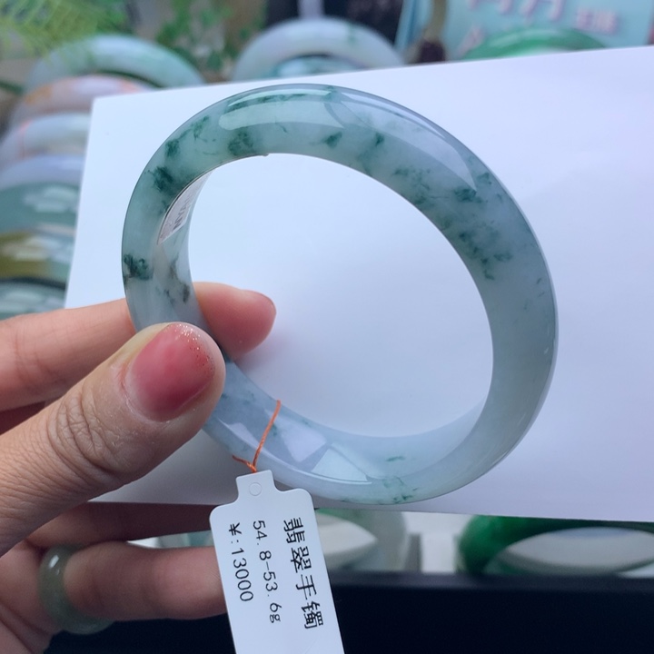 翡翠手镯未镶嵌天然翡翠手镯