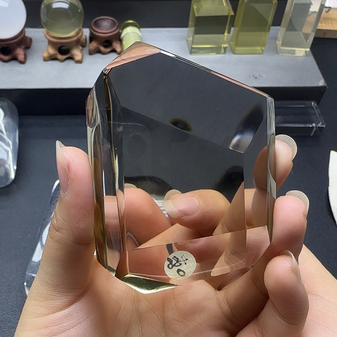 水晶天然摆件未镶嵌远**梦