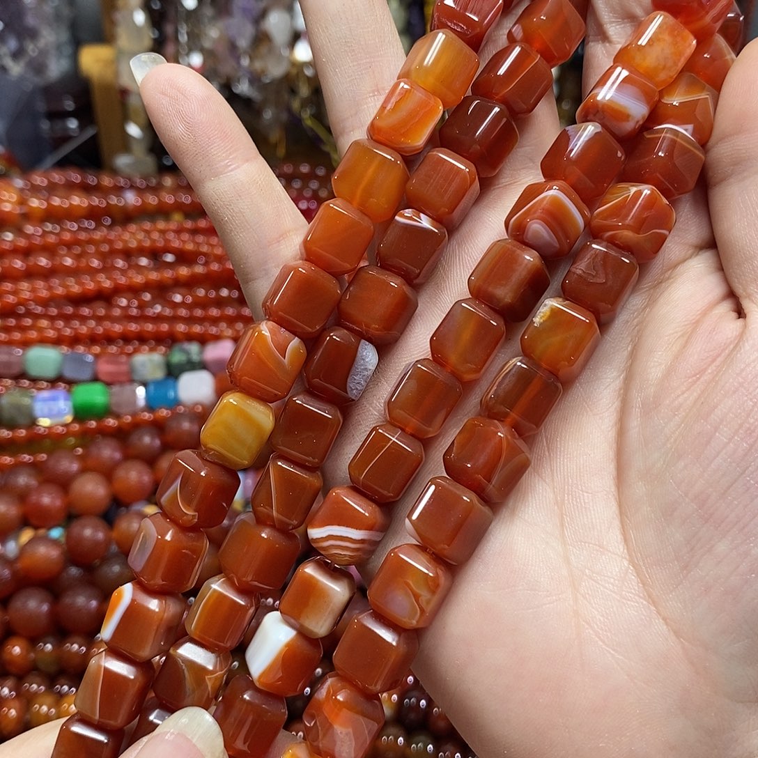 玛瑙/玉髓未镶嵌珠宝半成品红玛瑙方糖一条卡11mm