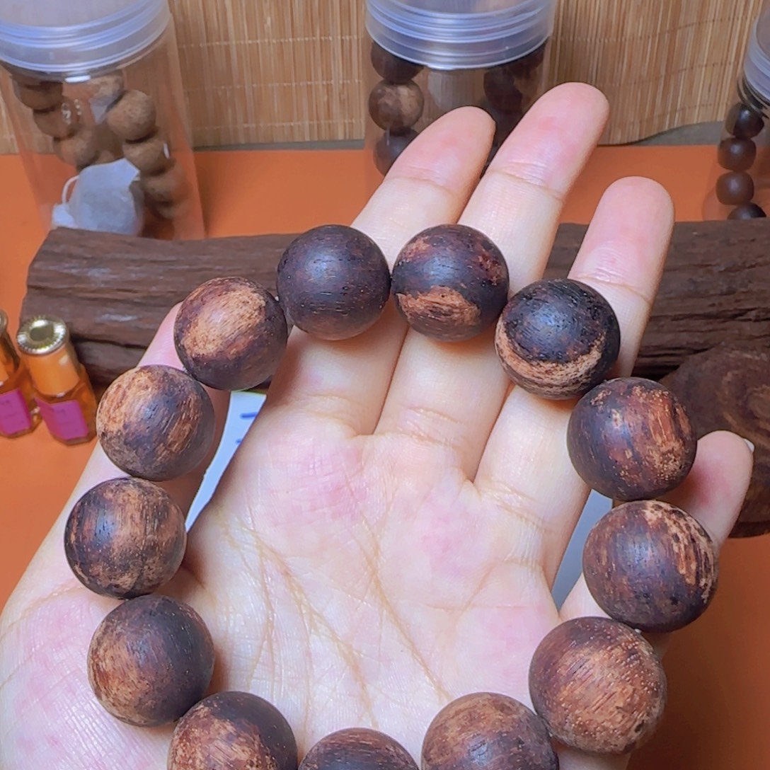 藤类降真香1.8单圈圆珠手串藤心白油料