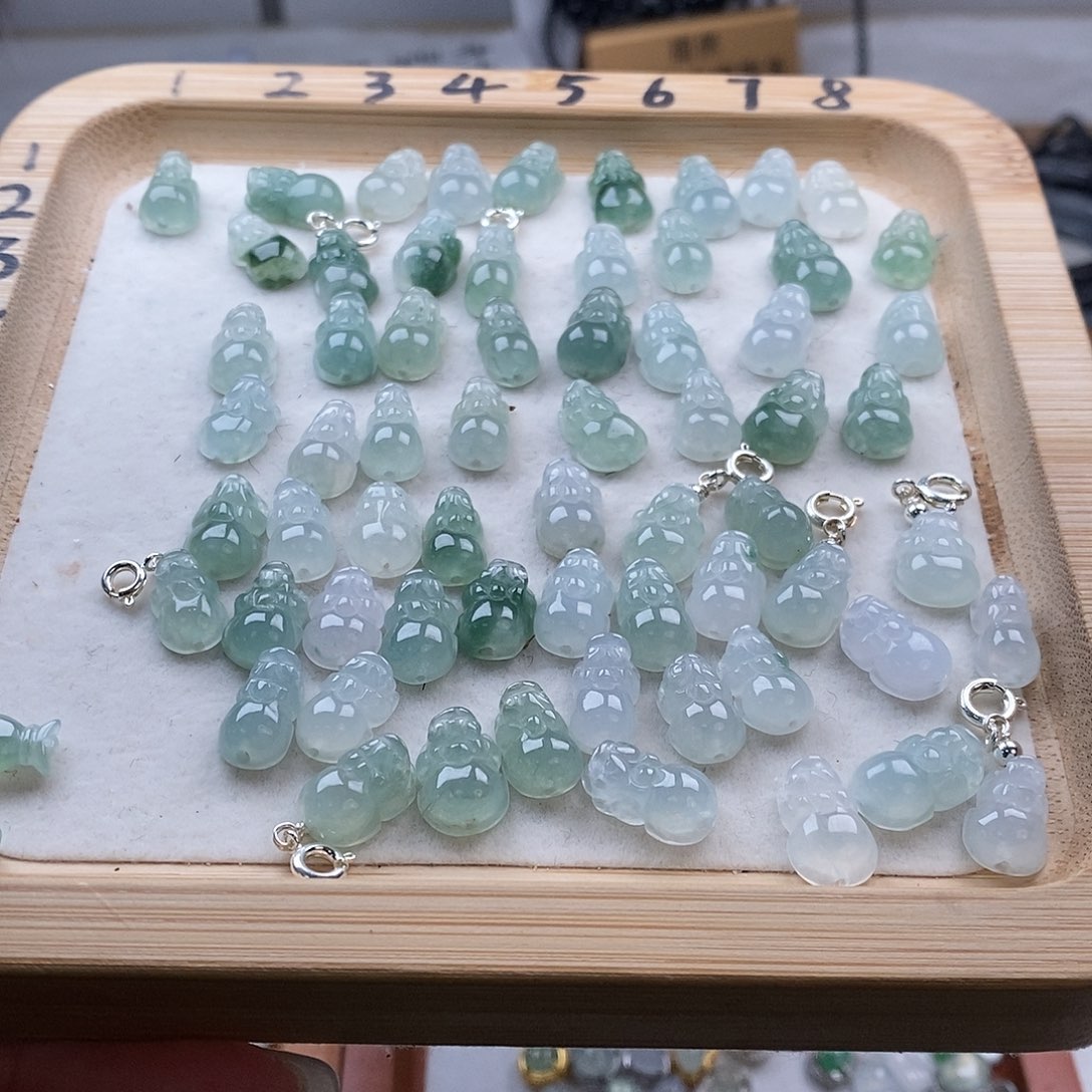 翡翠颈饰未镶嵌貔貅1个