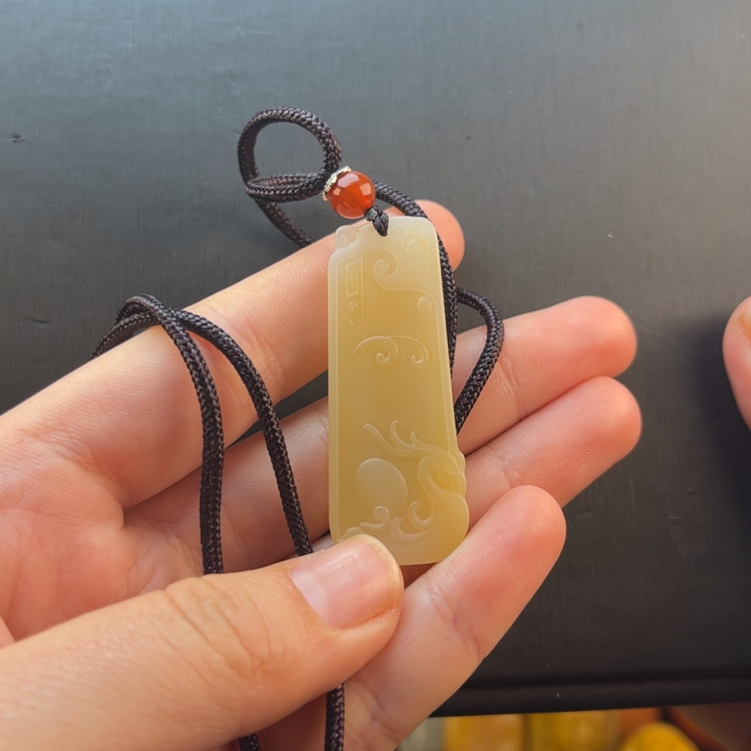 石英质玉黄蜡石挂件未镶嵌9**4