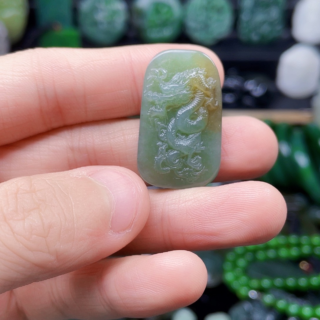 和田玉未镶嵌珠宝奇石