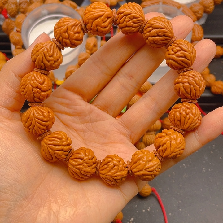 桃核吊坠精品豹子头17尺寸捡漏