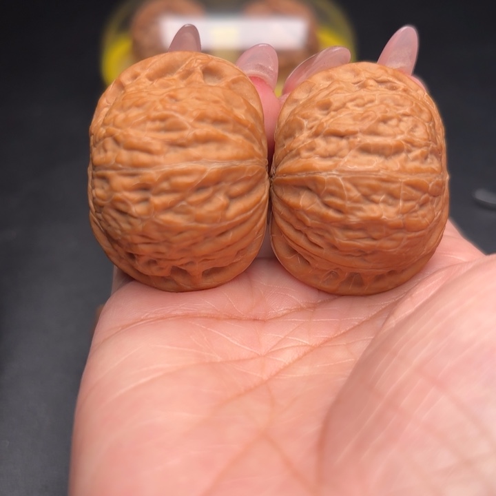 桃核把件41铁锤狮子头