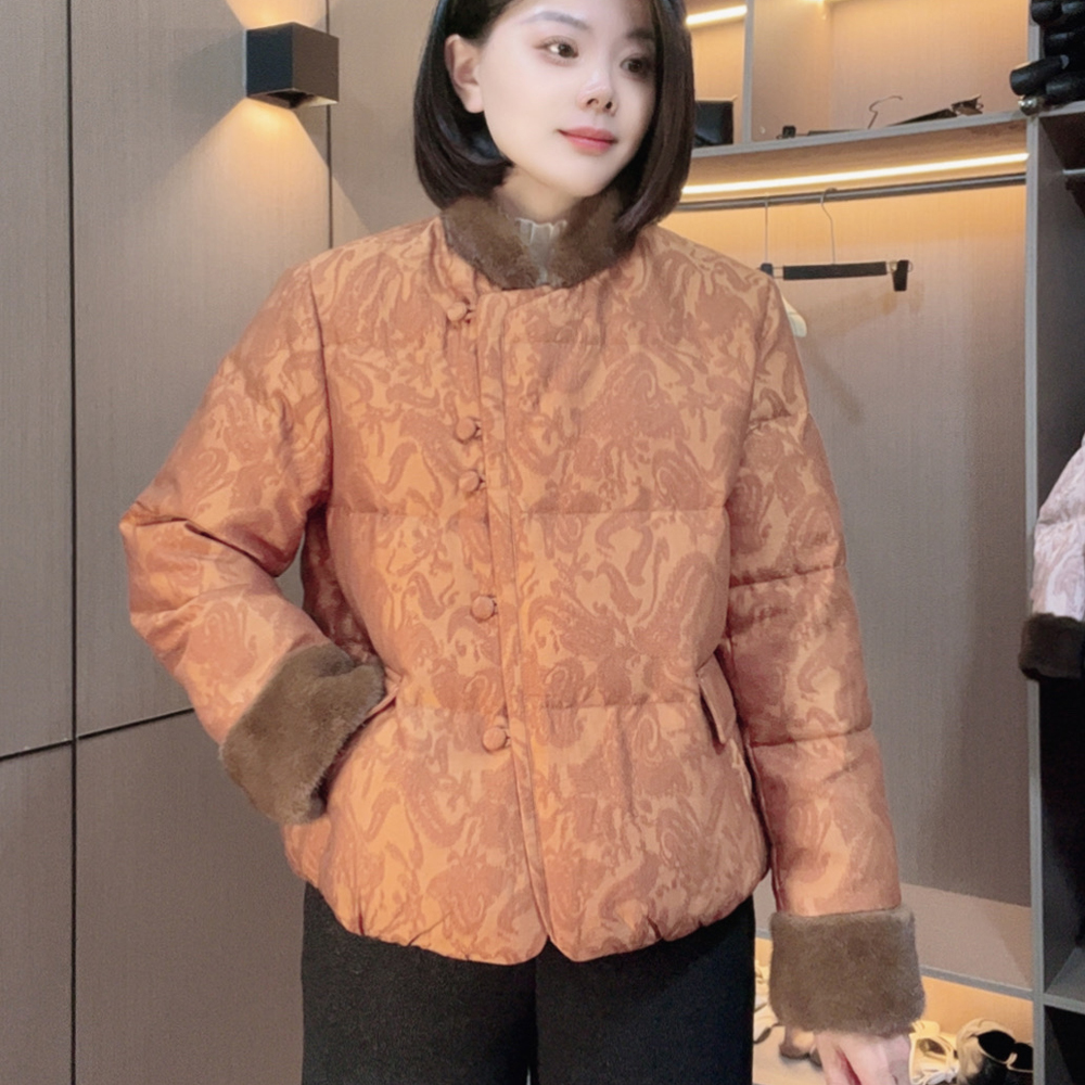 炫女人冬季女装上衣圆领百搭时尚轻薄保暖白鹅绒羽绒服D512