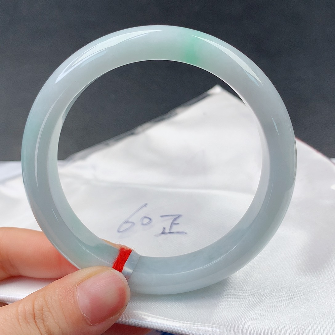 翡翠手镯未镶嵌57正60