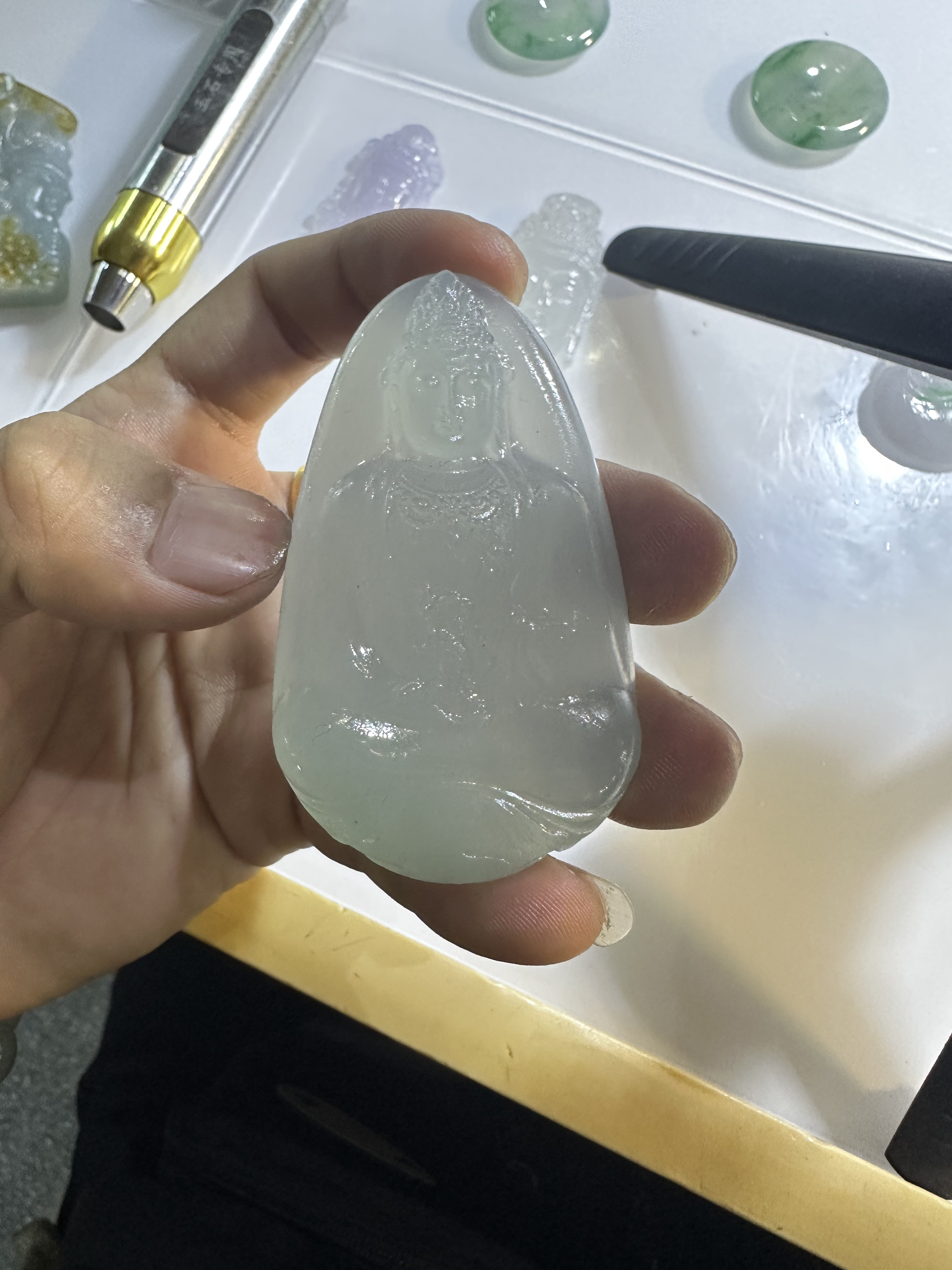 缅甸翡翠a货观音