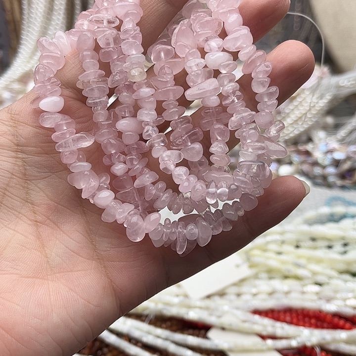 未镶嵌玛瑙/玉髓珠宝半成品一条马粉粉晶碎石75cm左右