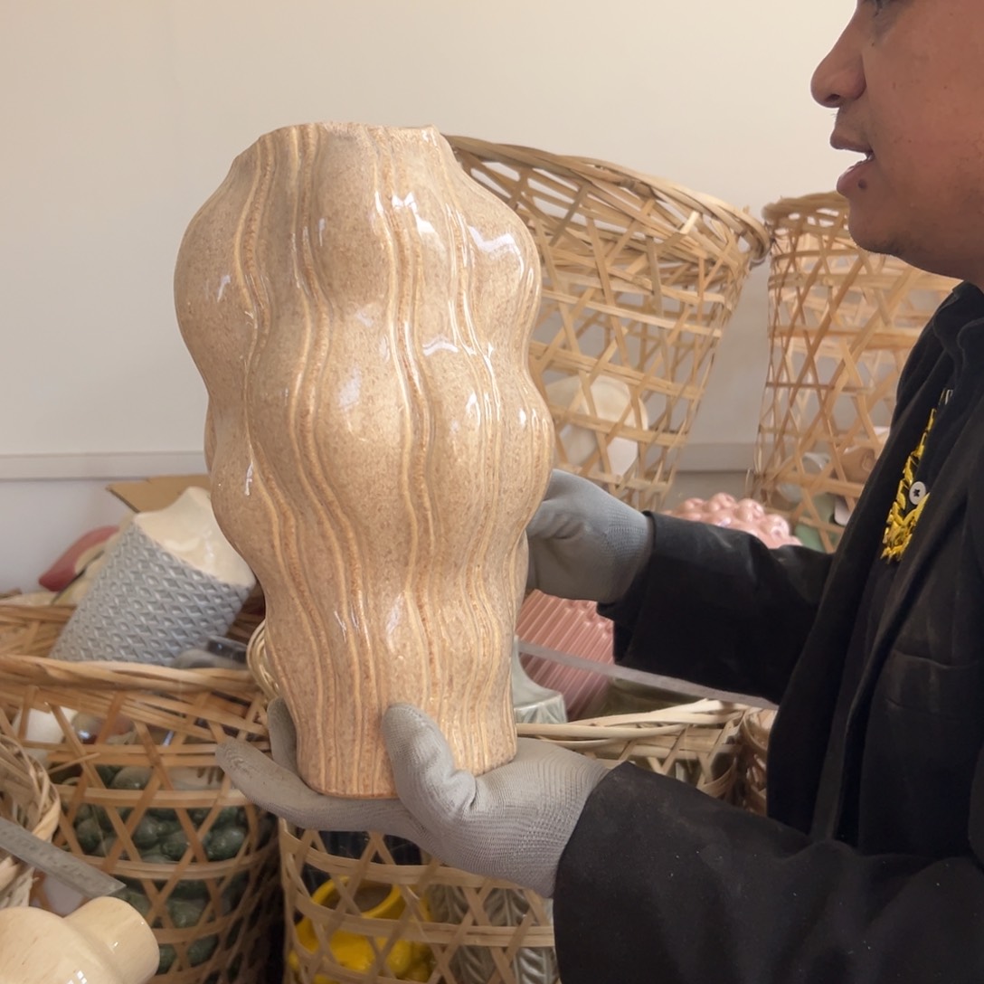 摆件109 号高中低温陶瓷工艺瓶（部分微瑕）