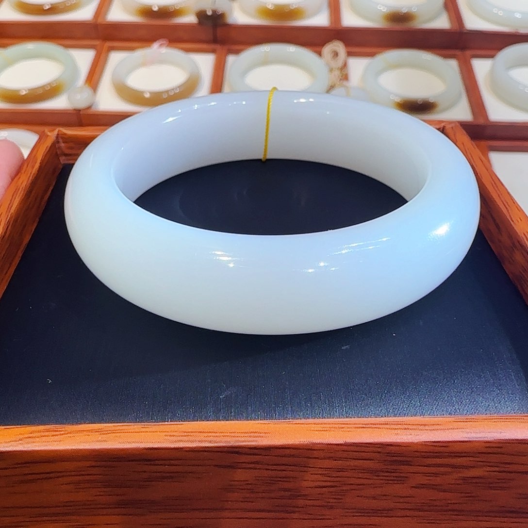 和田玉手镯未镶嵌新疆小轮胎羊脂白玉55 56