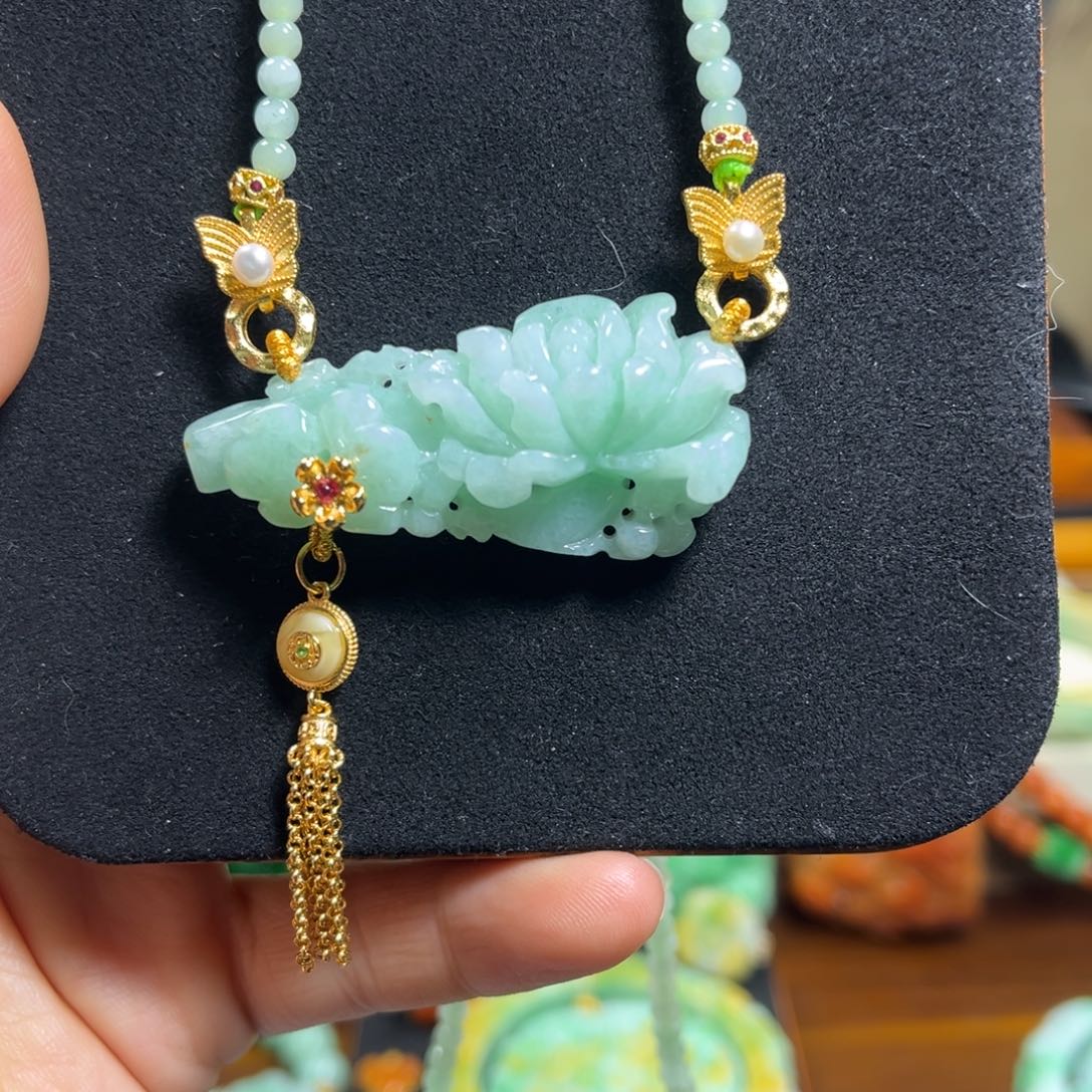 翡翠未镶嵌颈饰天然翡翠