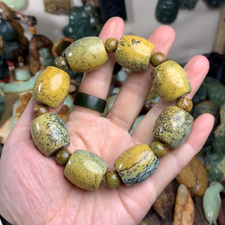 岫岩河磨玉（透闪石质玉）手链未镶嵌