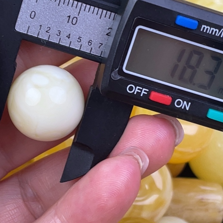 蜜蜡未镶嵌裸石1404