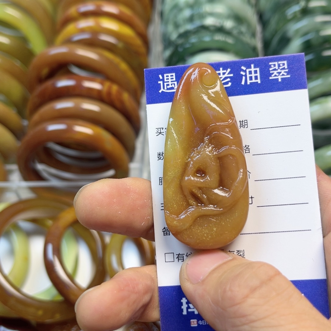 透闪石-蛇纹石玉手镯未镶嵌