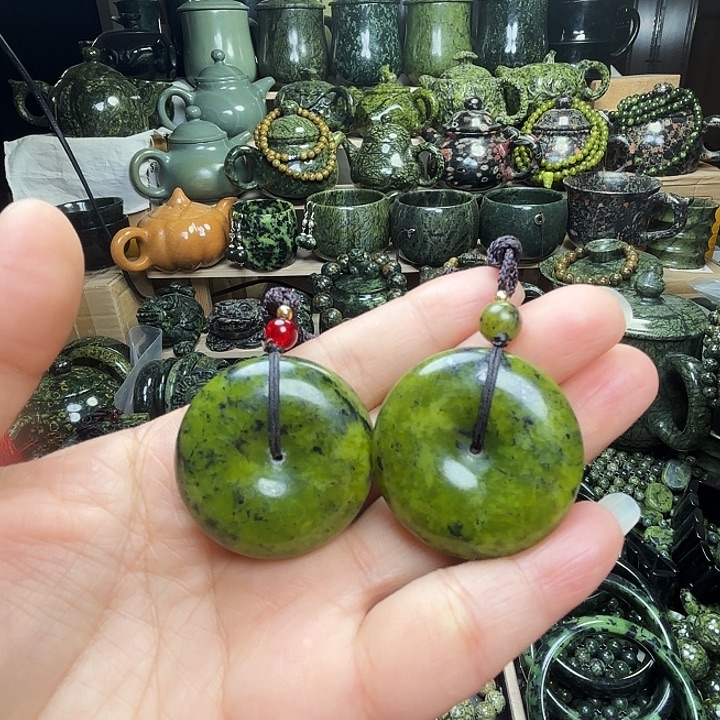蛇纹石玉未镶嵌珠宝半成品藏玉药王石福利款黄翠平安扣