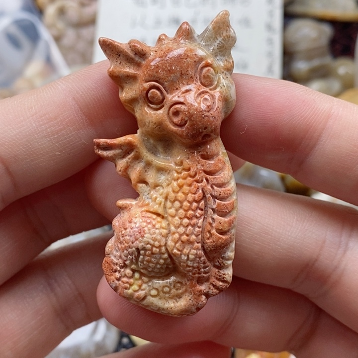 硅化珊瑚（珊瑚玉）颈饰未镶嵌