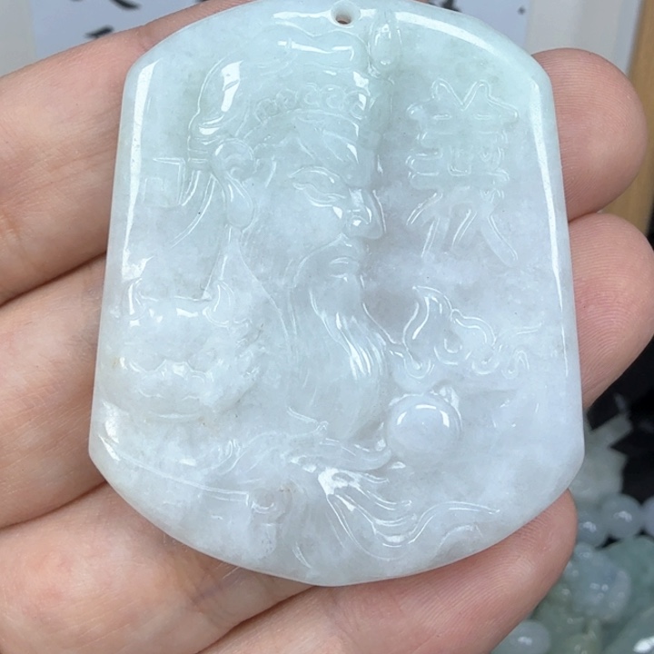 翡翠挂件未镶嵌翡翠