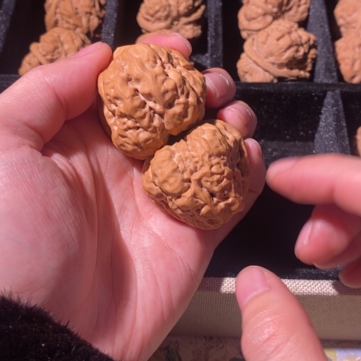 F***.文玩核桃吊坠蛤蟆头