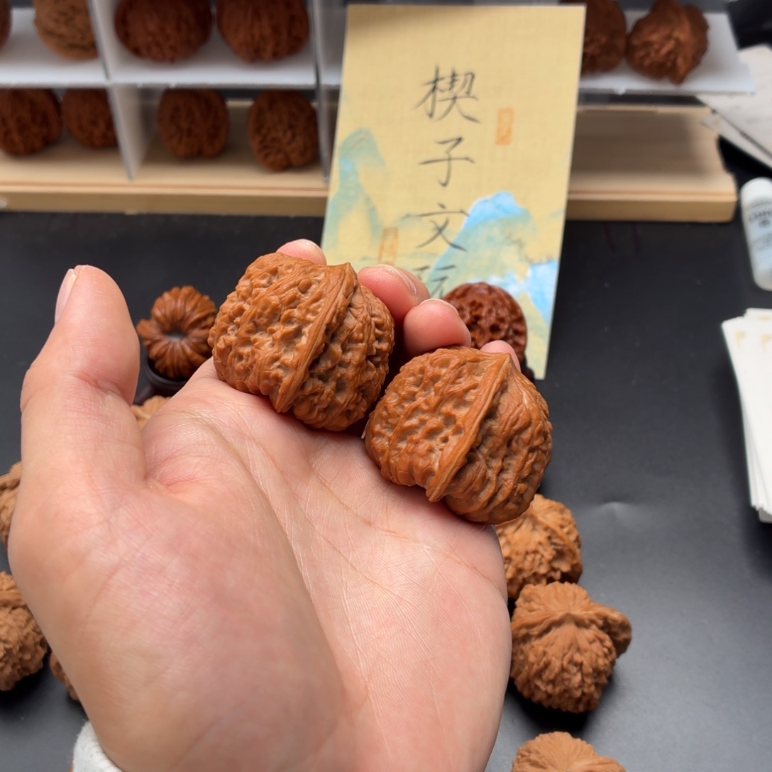 把件文玩核桃平谷凹底39（打过底）