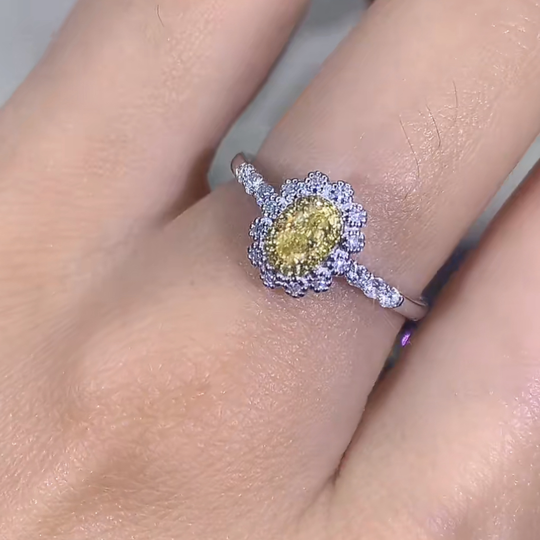 18k金黄钻戒指设计款0.11ct