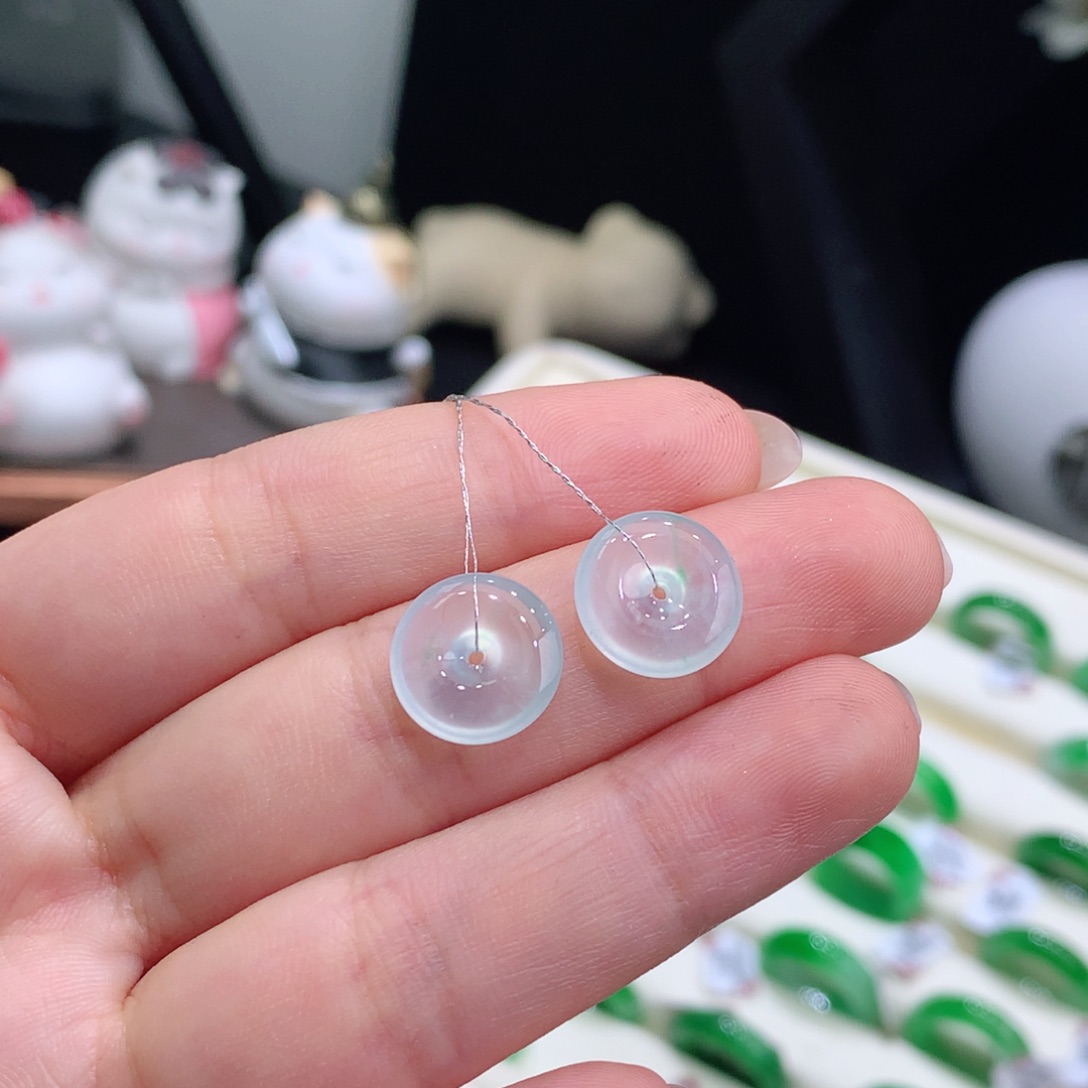 小***娜翡翠未镶嵌耳饰翡翠