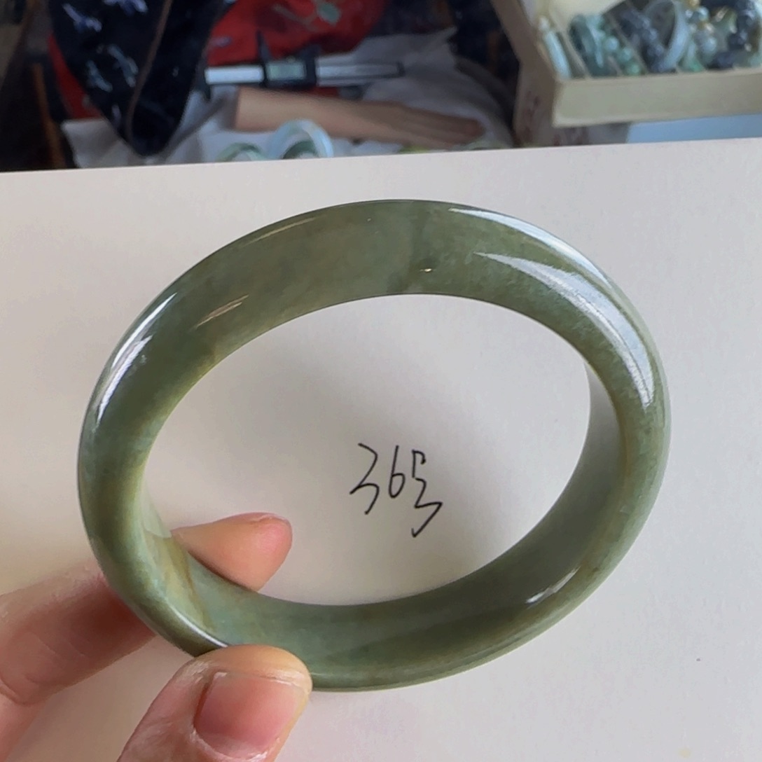 翡翠手镯未镶嵌老坑58圈