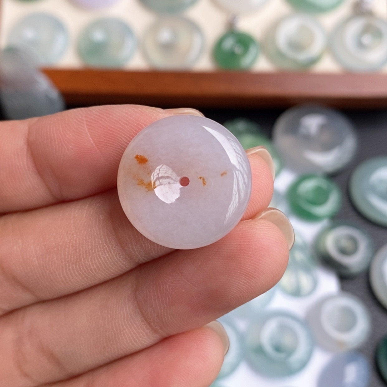 【闪购商品】翡翠颈饰未镶嵌锦鲤小扣