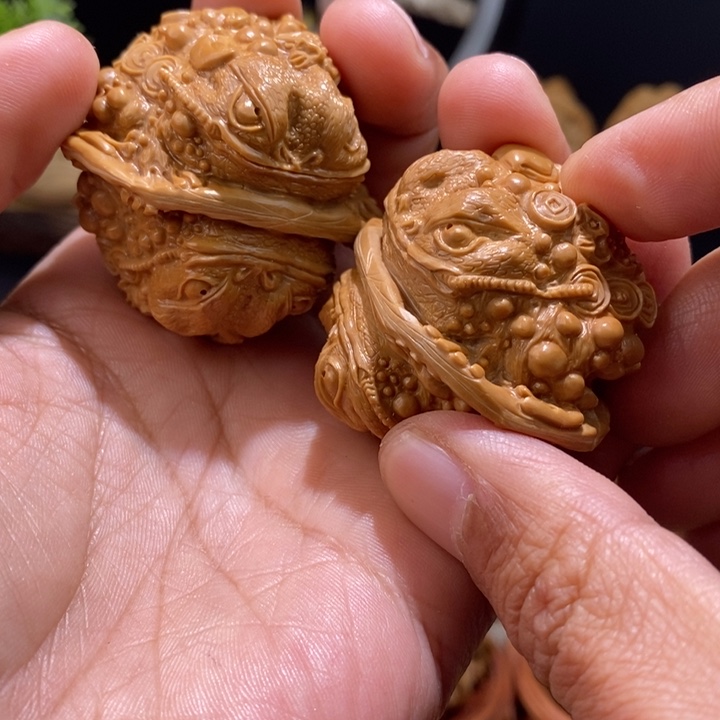 核桃把件啊*纯手工雕刻文玩核桃