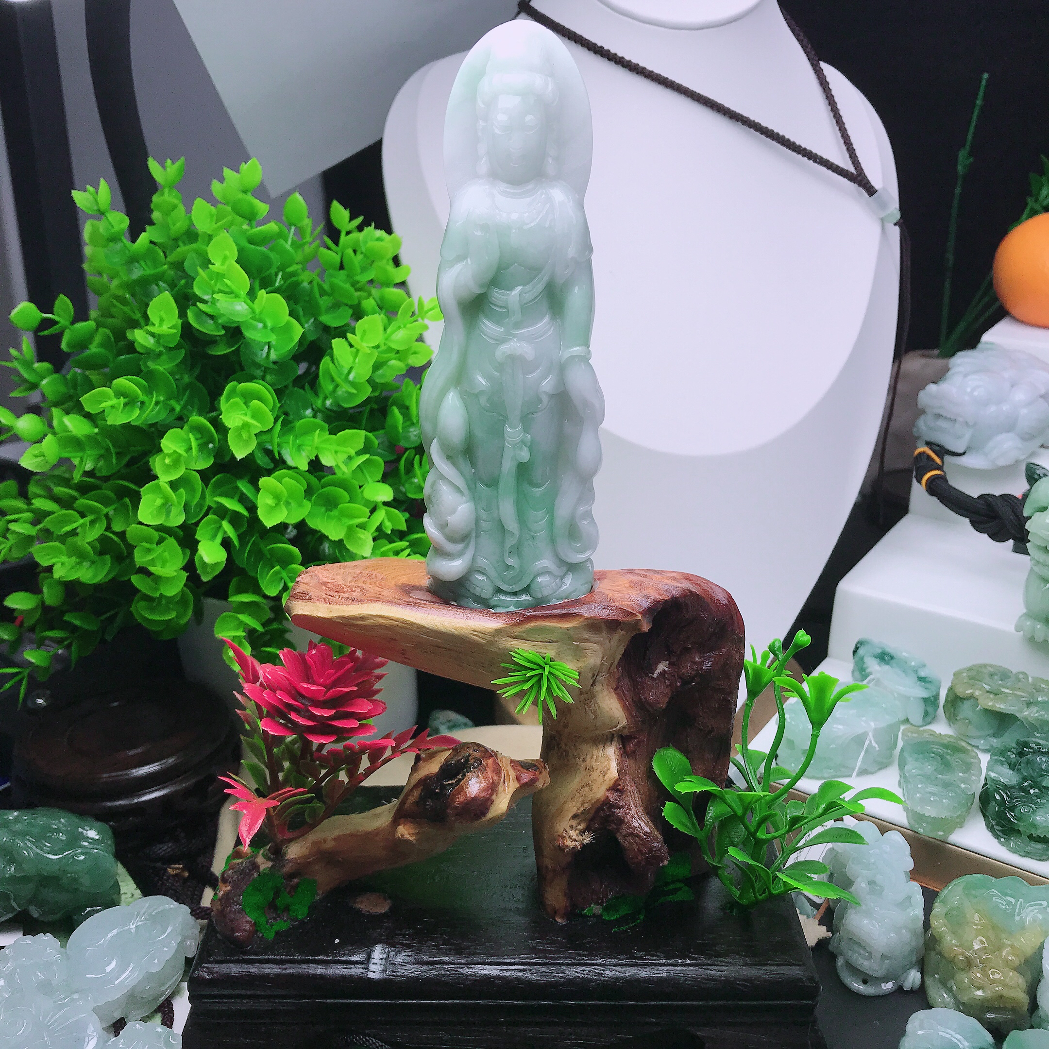 天然翡翠A货冰润飘花观音摆件冰种貔貅颈饰