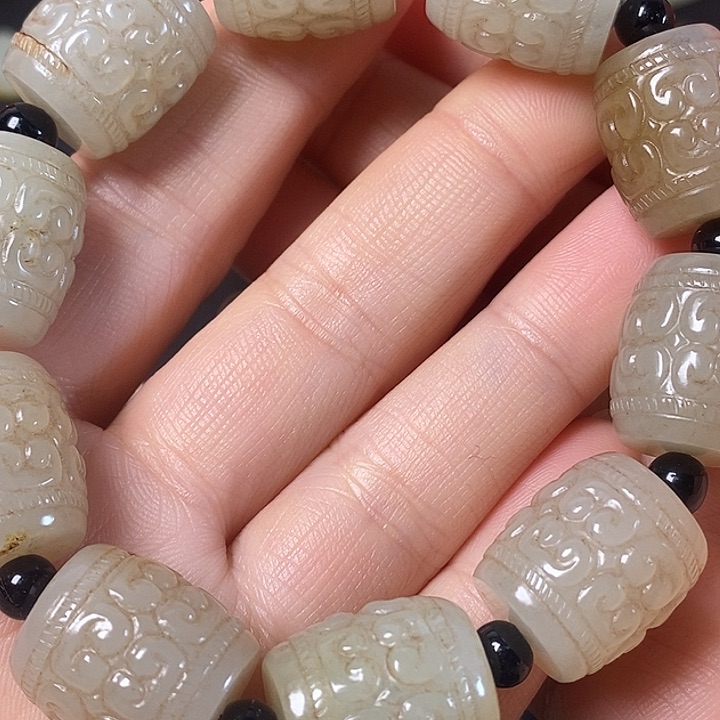 和田玉（糖玉）车挂未镶嵌静*