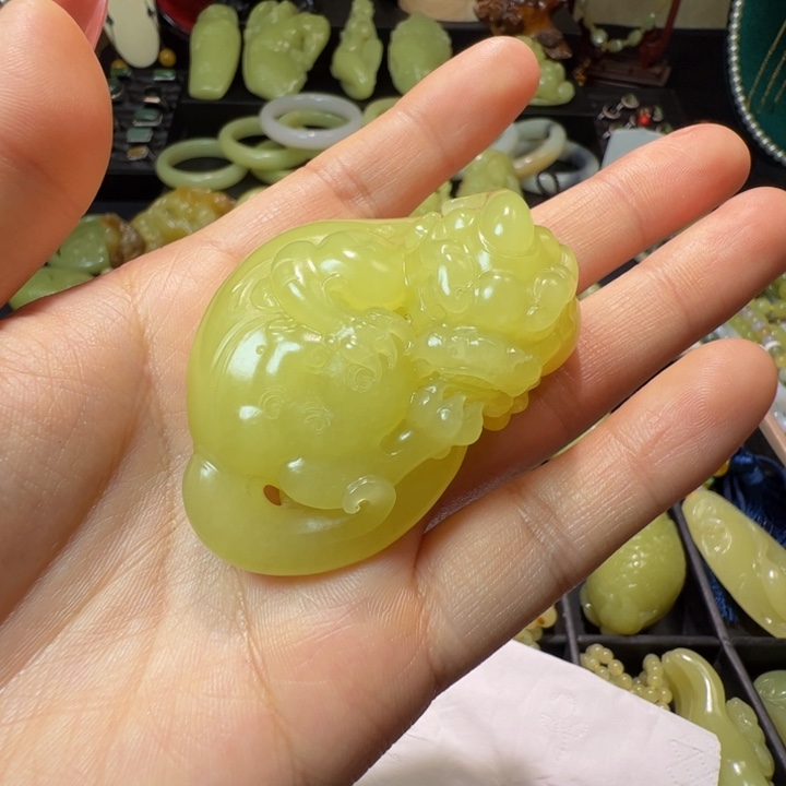 和田玉（黄玉）颈饰未镶嵌
