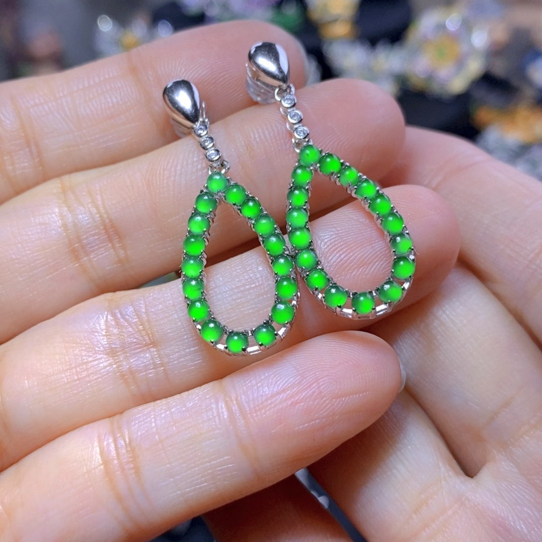 翡翠银S925镶嵌耳钉天然翡翠